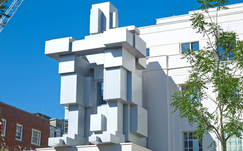 Habitable sculpture