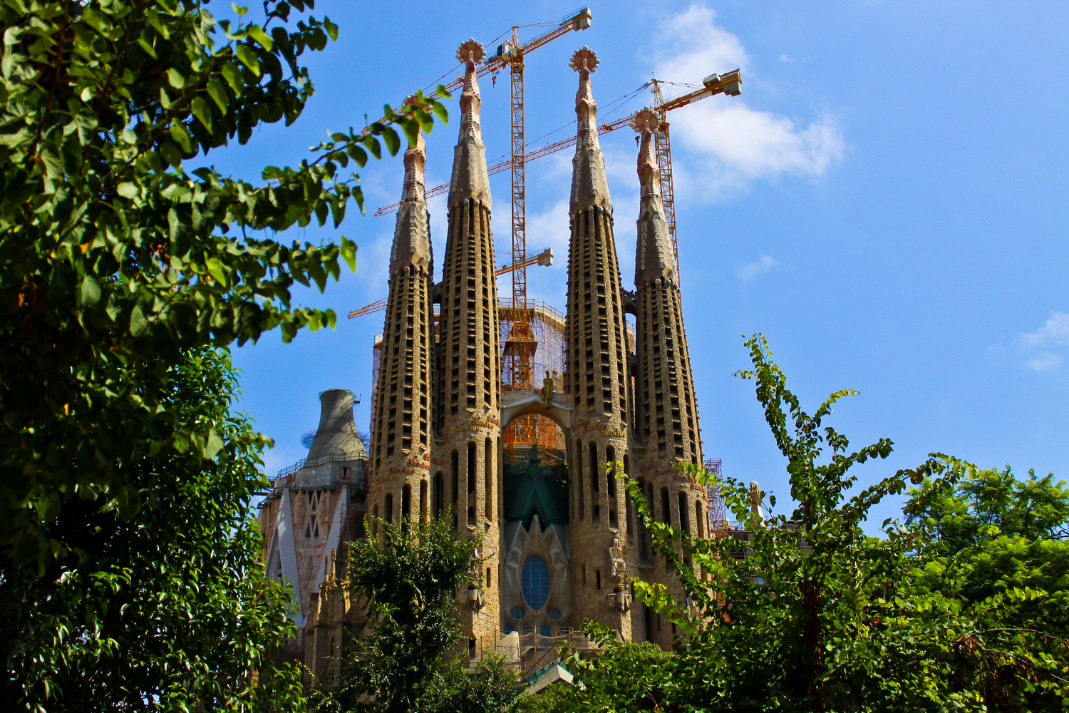 Barcelona’s Sagrada Familia not without problems